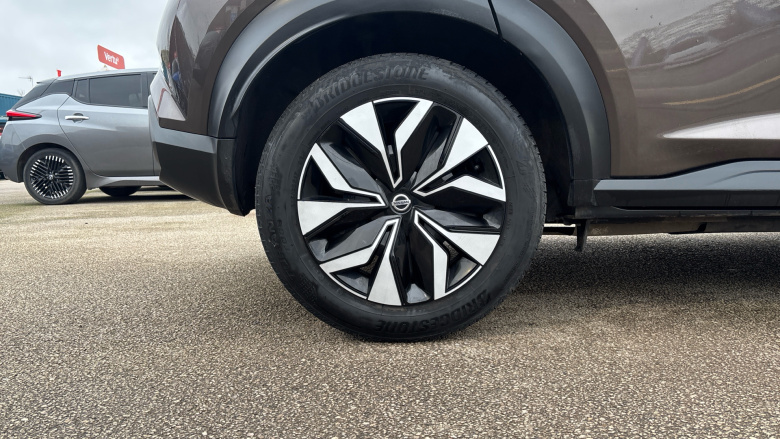 Nissan Juke 1.0 DiG-T 114 Acenta 5dr Petrol Hatchback